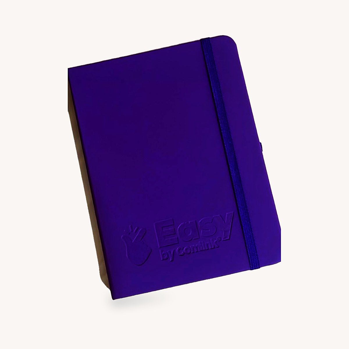 Caderno roxo com a marca Easy by Cominvest em baixo-relevo